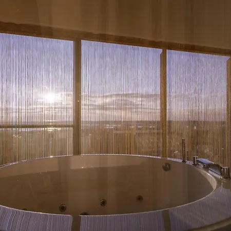 Grand Supreme Jacuzzi By Liuksai * Klaipėda