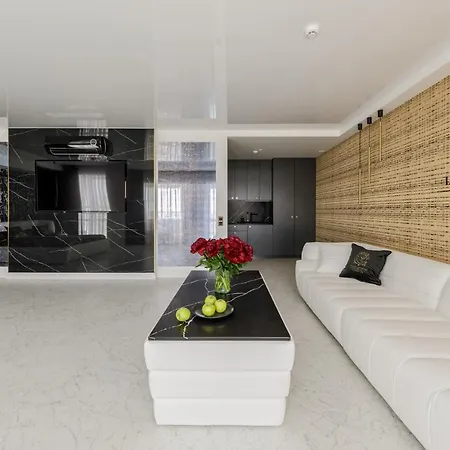 Grand Supreme Jacuzzi By Liuksai *