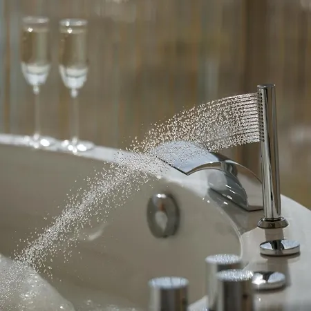 Grand Supreme Jacuzzi By Liuksai Klaipėda