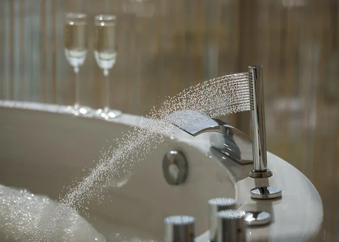 Grand Supreme Jacuzzi By Liuksai Κλαϊπέντα